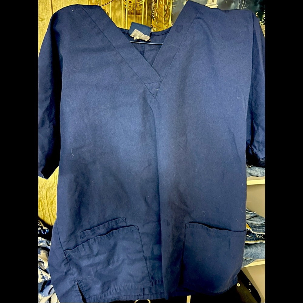 Cherokee Scrub Top